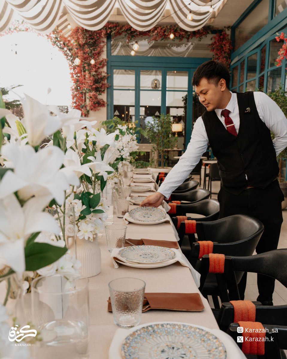 احتفلوا بنهاية مرحلة وبداية حلم جديد في أجواء مبهرة، تنظيم فاخر، ديكورات فخمة، ومفاجآت استثنائية 🍽️✨

#الرياض_الان #تخرج2025 #حفلات #جمعات #مناسبات