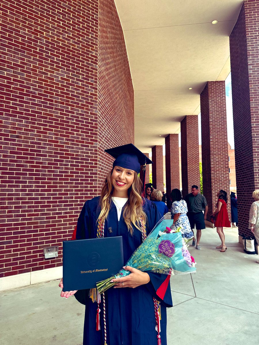 kmccambridge2's tweet photo. So proud of all you’ve achieved! Here’s to your bright future! 🎓✨ https://t.co/RRB4RFqX0r