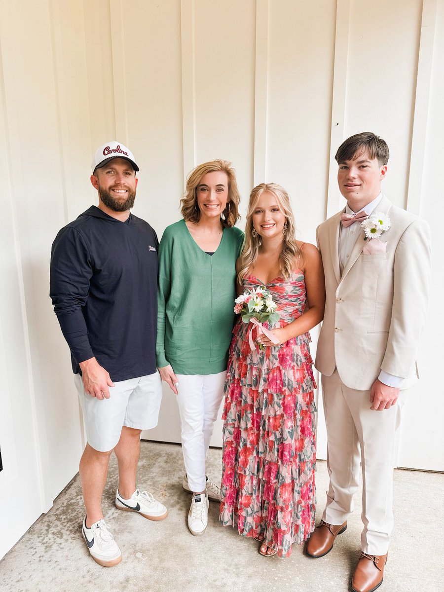 My girl was off to her first prom last night. 

My sister and brother-in-law love to say she’s their daughter, but with that personality and fiery spirit, they’re raising a mini-me.🤍