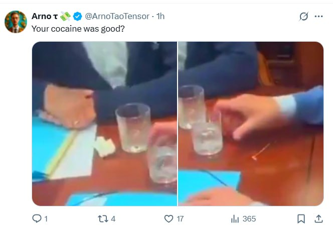 M_Simonyan's tweet photo. Знатоки подсказывают, что такая махонькая ложечка, которой ни чай не размешать, ни варенье не съесть, называется снаффспун. Это ложечка для кокаина. 

А здравый смысл подсказывает, что так одновременно решительно и испуганно прячут или сигареты в 14 лет от мамы, или кокаин в 47 лет от общественности.