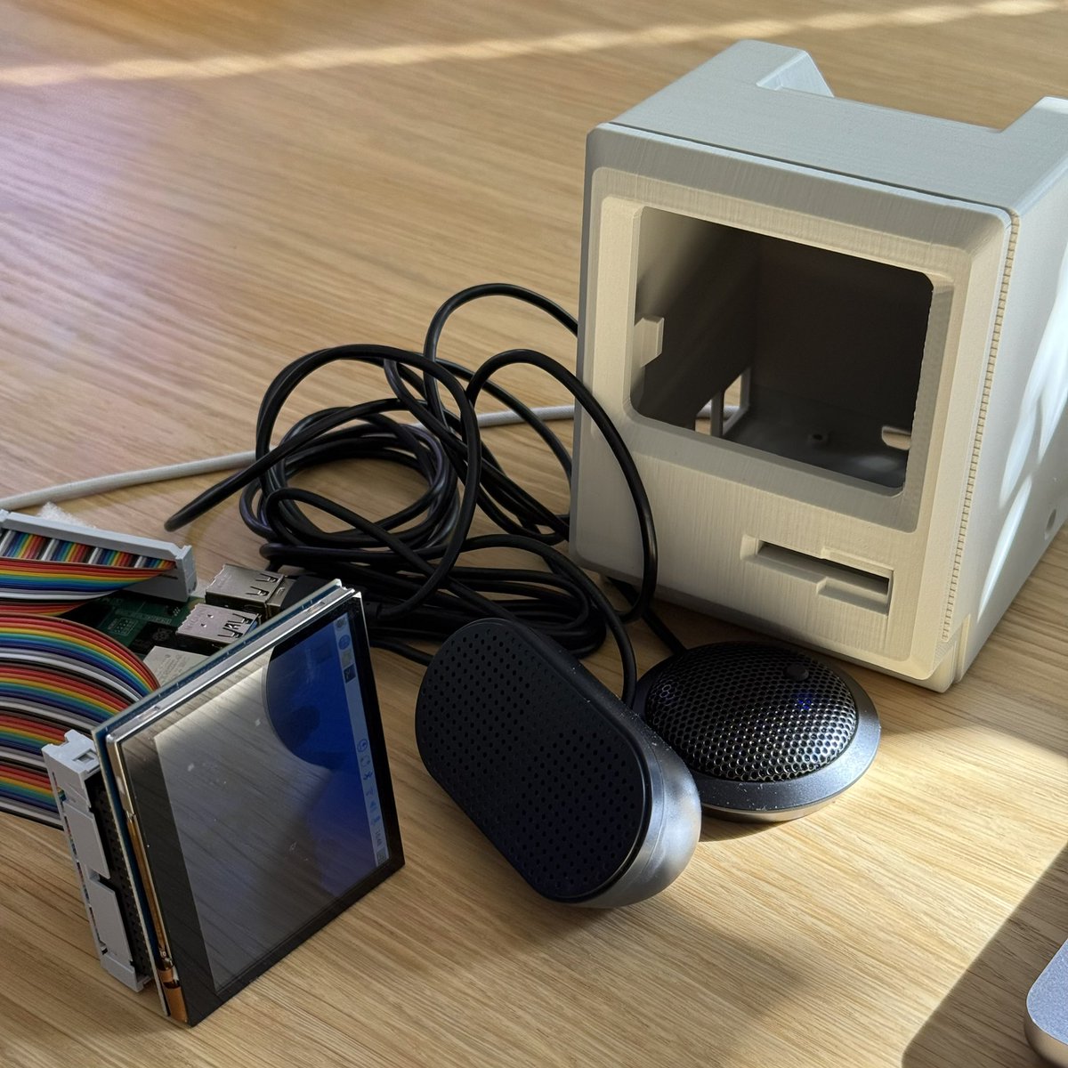 Nerding out by building a retro voice assistant with a Raspberry Pi, Flutter, and Serverpod. 🤓 Will post the progress here and the code on GitHub.