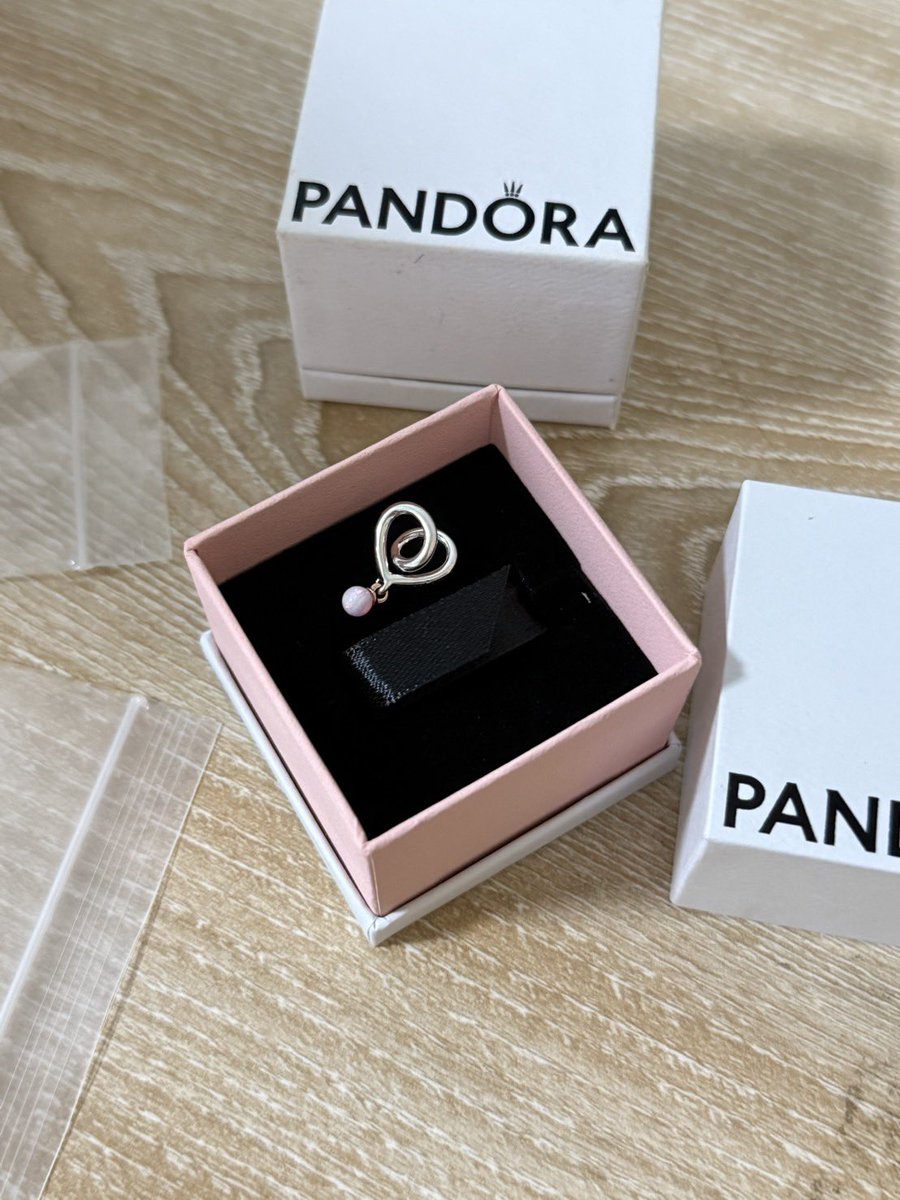 Cottonclothdy's tweet image. ฝากขาย

ชาร์ม 950 รส ค่า ขอดูเพิ่มเติมได้ มือ1เลยค่ะ มี อปก. พร้อมโอนลดได้ค่า￼ นัดรับได้ แมสได้

#แพนโดร่า #PandoraThailand #pandorath #pandoraแท้ #ส่งต่อpandora #pandoraมือสอง #แพนโดร่าแท้ #แพนโดร่าราคาถูก  #ดิสนีย์ #หิ้วdisney