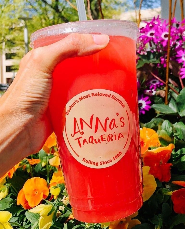 Fresh Watermelon Agua Fresca IS BACK! 🍉

And just in time to treat Mom!

Add one to your lunch order annas.com/online-order/