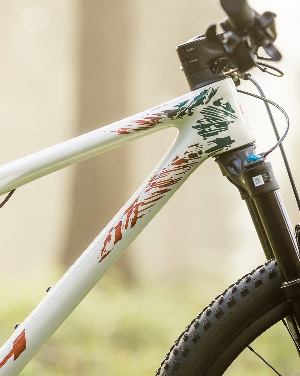 LYNX SLS | NUEVA TEMPORADA

Cada movimiento está calculado, cada decisión tomada
con precisión.
Los músculos tensos, resistiendo la presión, repitiendo
el esfuerzo una y otra vez... y otra vez más...
superando nuestros propios límites.
#bhbikes #lynxsls
bit.ly/3Z6x2Tm