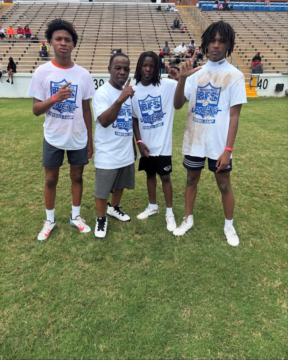 Biggers3k's tweet image. Had a great time working with BFS 💙, new clip of my 40 yard dash. 4.6 it’s really a 4.5 @BigFaceSportss @RecruitGeorgia @AL_Recruiting @RoyalJMadison @UPNEXTCAMPS