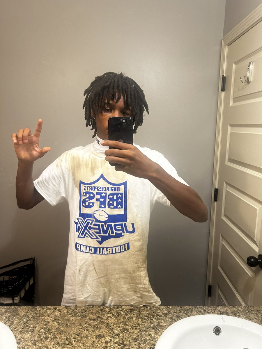 Biggers3k's tweet image. Had a great time working with BFS 💙, new clip of my 40 yard dash. 4.6 it’s really a 4.5 @BigFaceSportss @RecruitGeorgia @AL_Recruiting @RoyalJMadison @UPNEXTCAMPS
