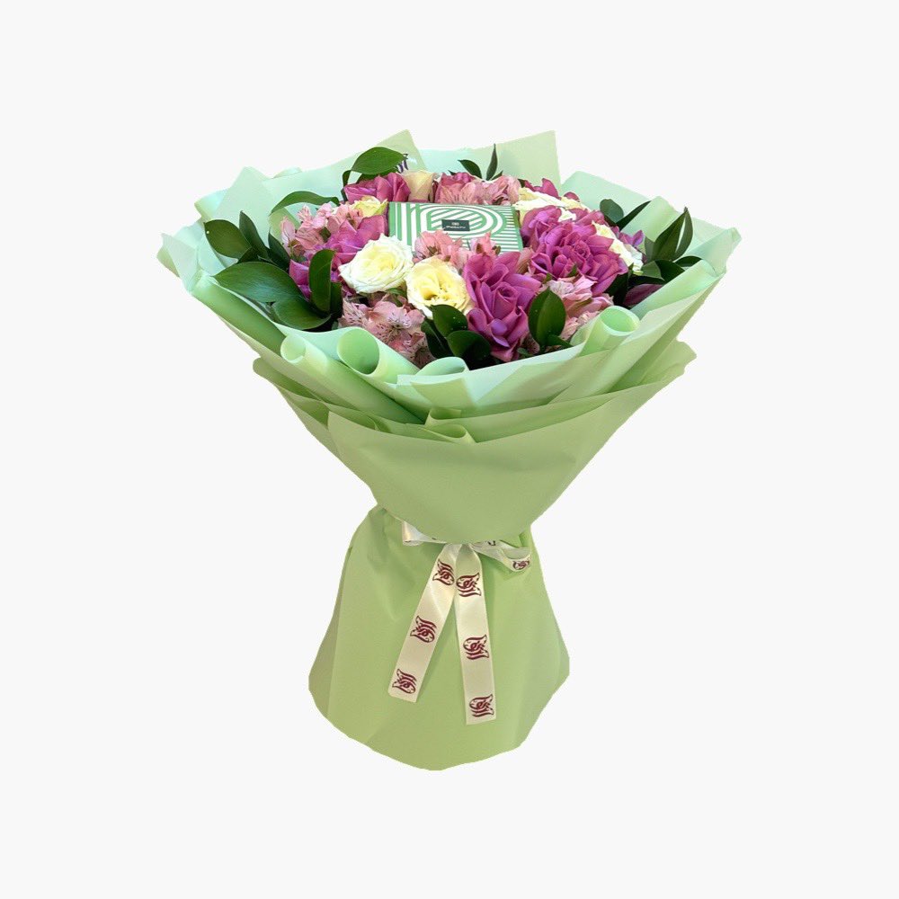 areef_store's tweet photo. باقات ورد طبيعي تنسيق فاخر وتغليف أنيق اطلب الآن هدايا ورد صامطة أونلاين من متجر أريف للهدايا🌷 https://t.co/QYt2NRXadt