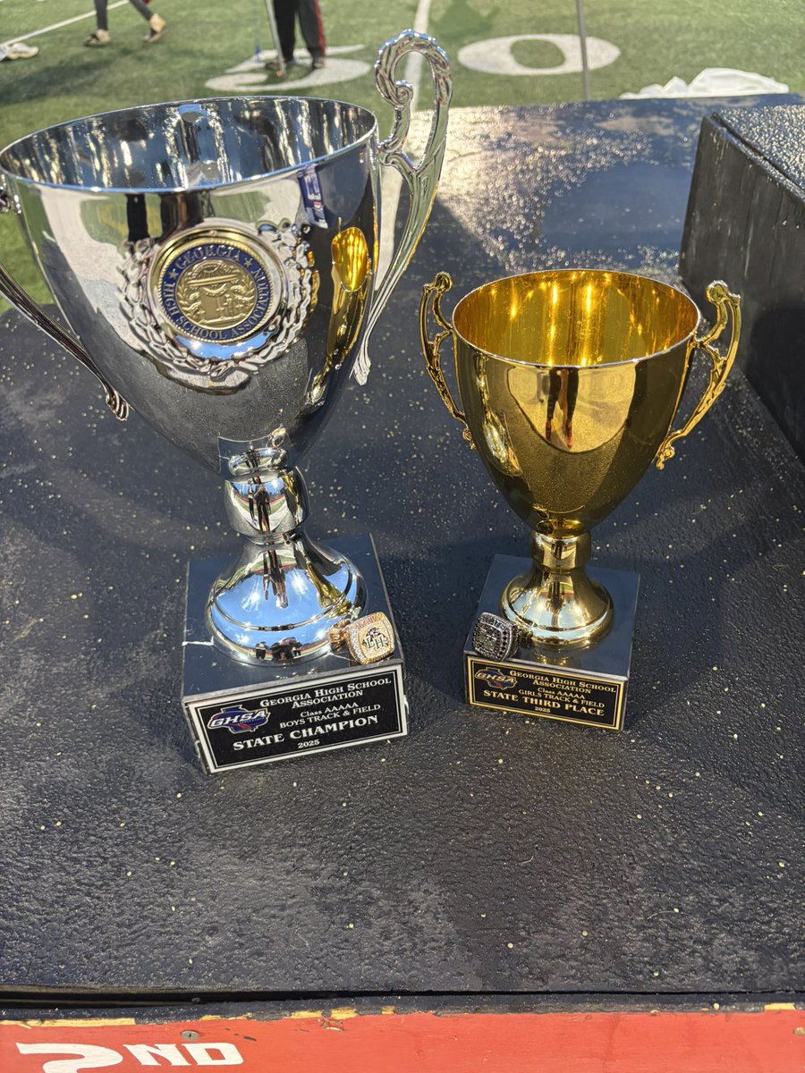 Coach Jamison (@coachkjamison1) on Twitter photo State meet recap:
Boys: 3-peat (state champs)
Girls: 3rd place
<a href="/Coach_Colvin1/">Roland Colvin</a>
<a href="/AllenWilliams25/">Allen Williams</a>
<a href="/CoachKevinFost1/">Coach Kevin Foster</a>
<a href="/LHughesSports/">LHHS Athletic Department</a>
@Armstrong_LHHS
<a href="/CoachLewis_Ward/">Coach Lewis-Ward</a> State meet recap:
Boys: 3-peat (state champs)
Girls: 3rd place
<a href="/Coach_Colvin1/">Roland Colvin</a>
<a href="/AllenWilliams25/">Allen Williams</a>
<a href="/CoachKevinFost1/">Coach Kevin Foster</a>
<a href="/LHughesSports/">LHHS Athletic Department</a>
@Armstrong_LHHS
<a href="/CoachLewis_Ward/">Coach Lewis-Ward</a>