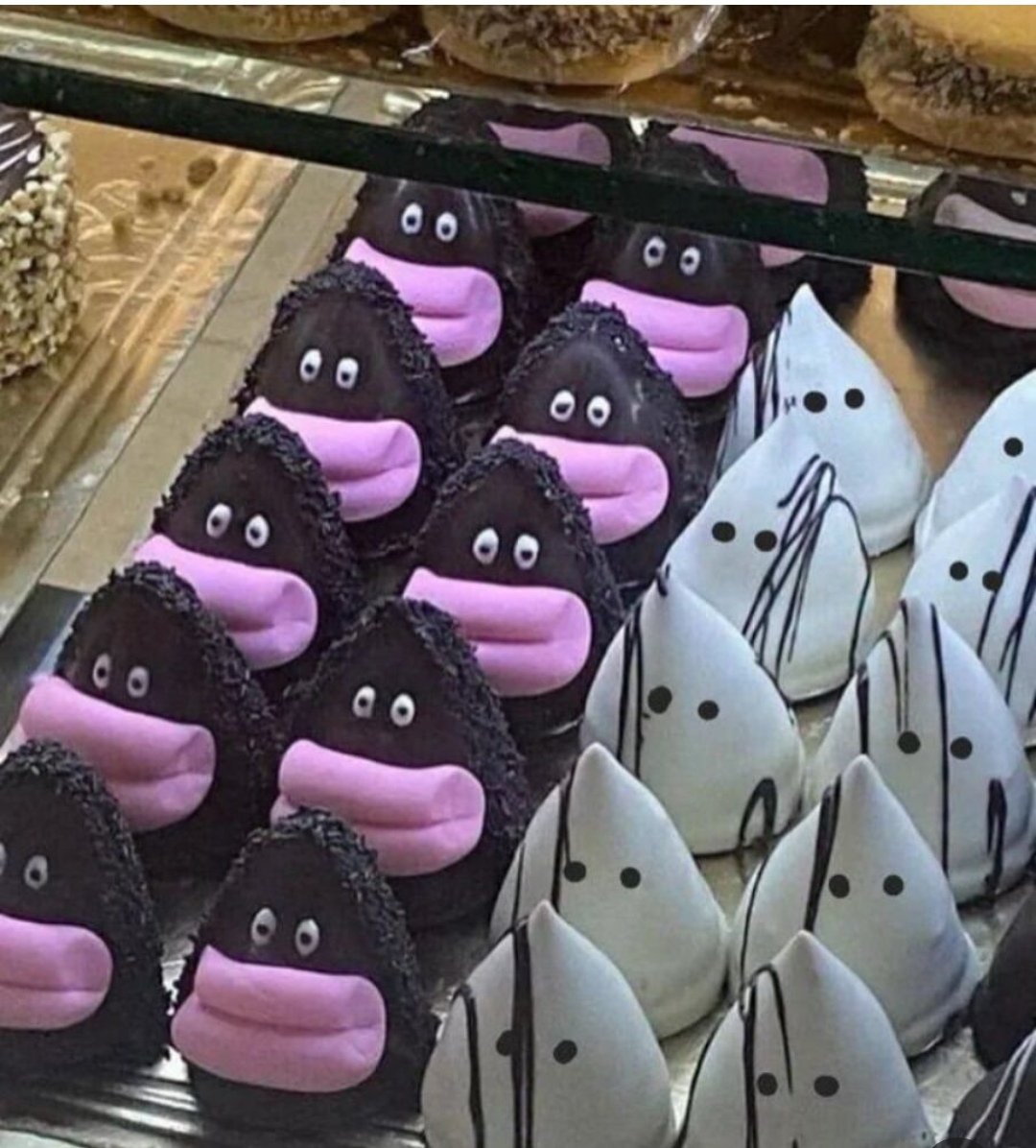 LRicanto9825's tweet image. Dilemme a la boulangerie....