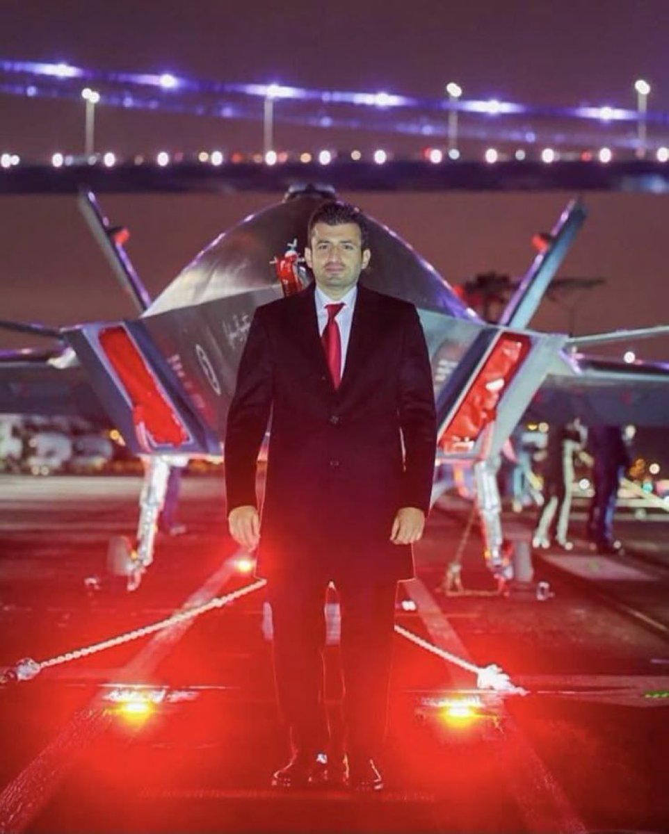 Bu çılgın Türk,
dünyanın savaş planlarını altüst etti!
🇹🇷