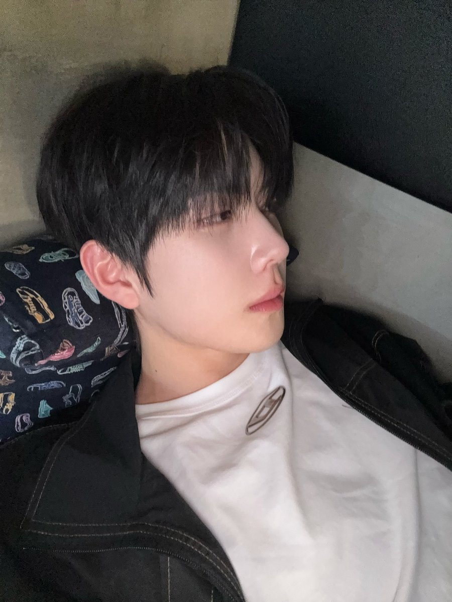 [📸] #유영서 | UPDATE | 250511

“goodnight! 😴💤 “

#YOUNGSEO #영서 #BAE173 #비에이이173