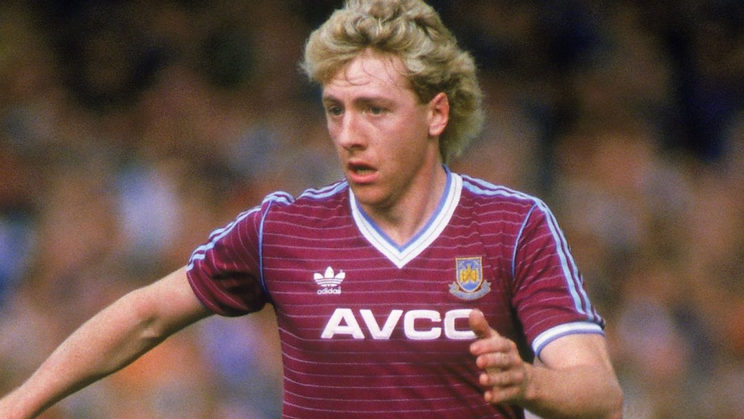The last time #WestHam scored 2 against #ManUtd at Old Trafford was in a 3-2 win in Aug 1986 - Frank McAvennie (2) and Alan Devonshire scored. Today was their 40th visit since.

#MUFC #WHUFC #COYI