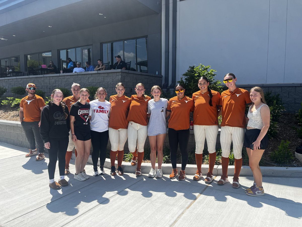 Allie Waldrop (@24alliew) on Twitter photo I got to meet <a href="/TexasSoftball/">Texas Softball</a> at the SEC tournament this weekend! It was so much fun getting to watch one of my favorite teams play! I got to meet <a href="/TexasSoftball/">Texas Softball</a> at the SEC tournament this weekend! It was so much fun getting to watch one of my favorite teams play!