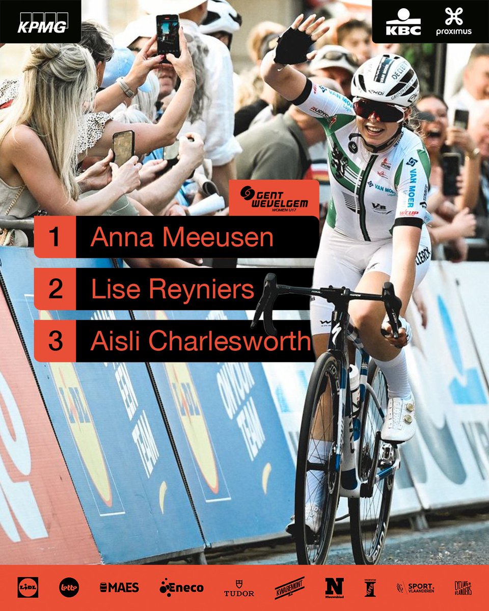 It's a 1-2 for Van Moer Logistics Cycling Team in the Women U17 race! 👑 #GW25