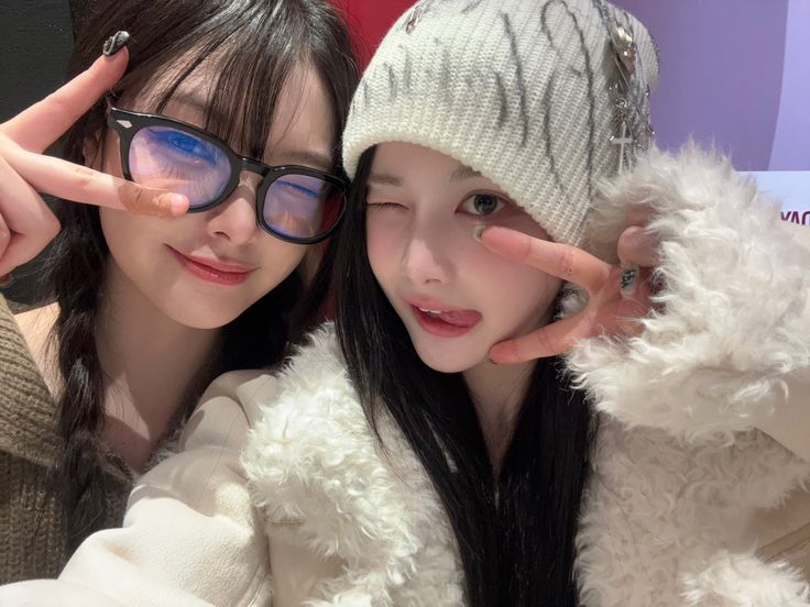 kawalynnn's tweet image. happiest bday to our hachi leader and bunny, koma mayu!! i hope you have a fantastic bday and i hope you enjoy your time promoting are you alive &lt;33
#HappyMayuDay
#Happy_Mayu_Day
#Mayu_its_ForYou
#생일축하_음악도_마유_위한_멜로디