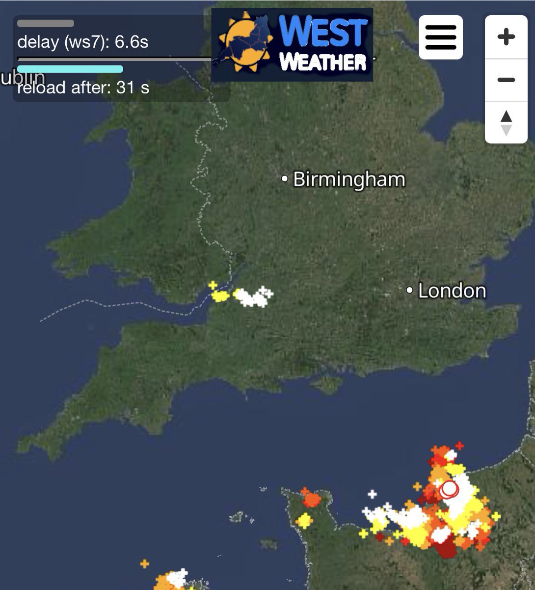 Here we go .. This afternoon’s first active thunderstorm has now developed between Bath &amp; Bristol.

Keep an eye as it develops live on the South West Weather website : westweather.co.uk/lightning-stri…