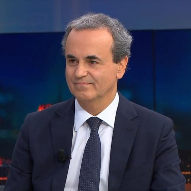 Dia 18 de maio, a saúde vai a votos!

Do lado da AD, temos Ana Paula Martins, uma ministra extremamente incompetente, responsável política por várias mortes na crise da greve do INEM.

Do lado do PS, temos Fernando Araújo, provavelmente o melhor gestor de saúde português.