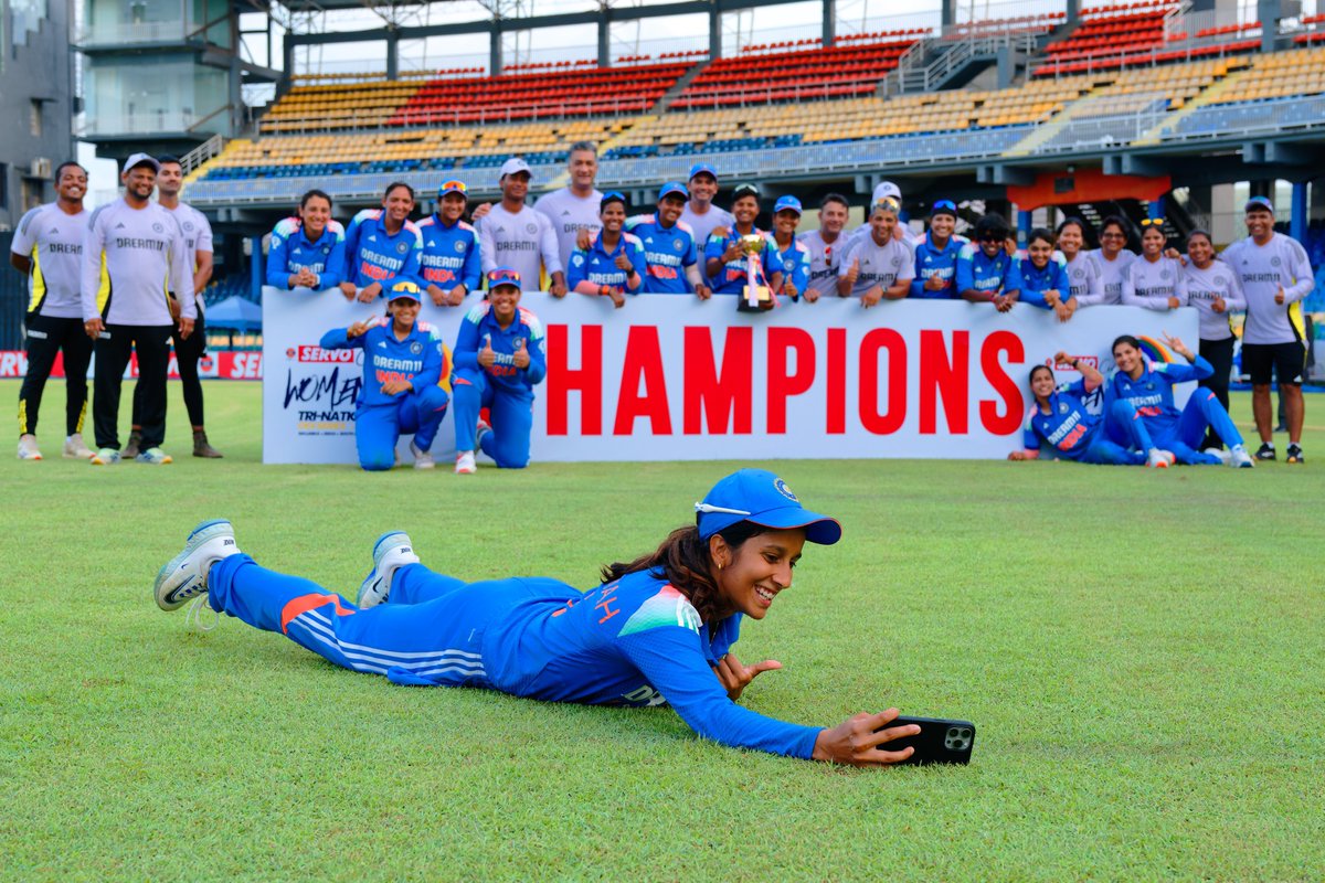 imfemalecricket's tweet image. The mandatory winning selfie by Jemimah Rodrigues 🤳

#CricketTwitter #SLvIND