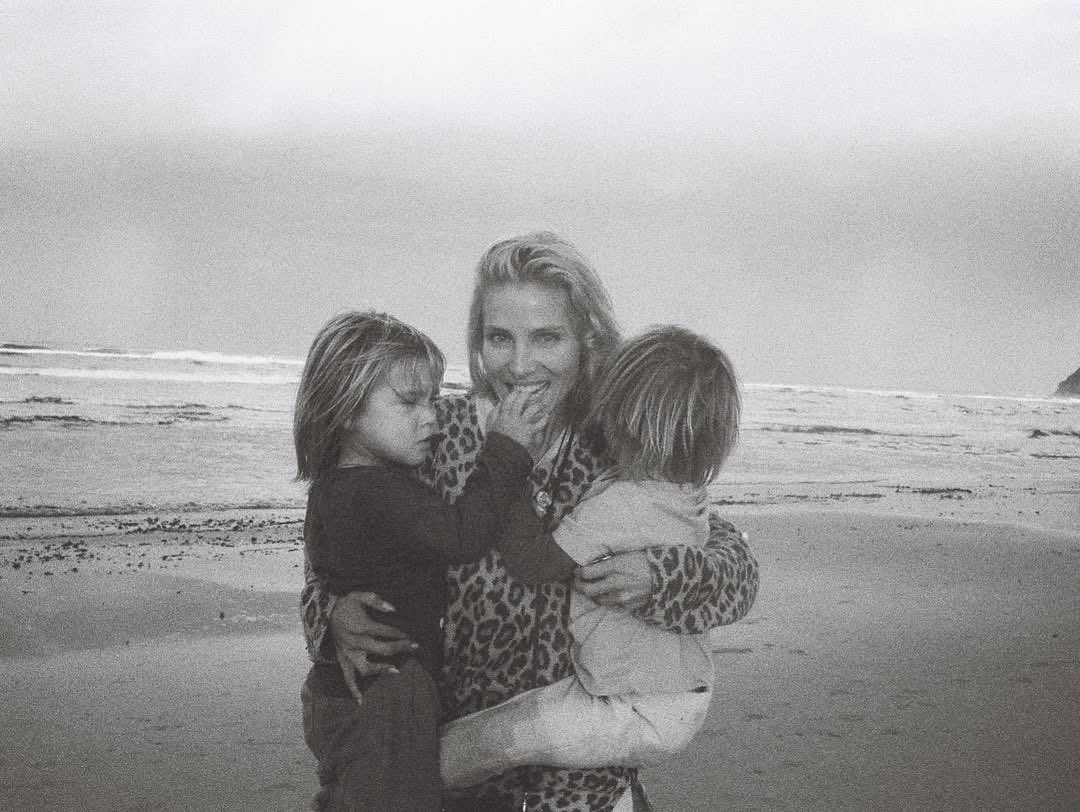 chrishemsworth's tweet image. Happy Mother’s Day in Australia!! Shout out to my two favourite child raising warriors and all the rest of the brilliant mums out who we can’t live without !! 🙏🙌❤️