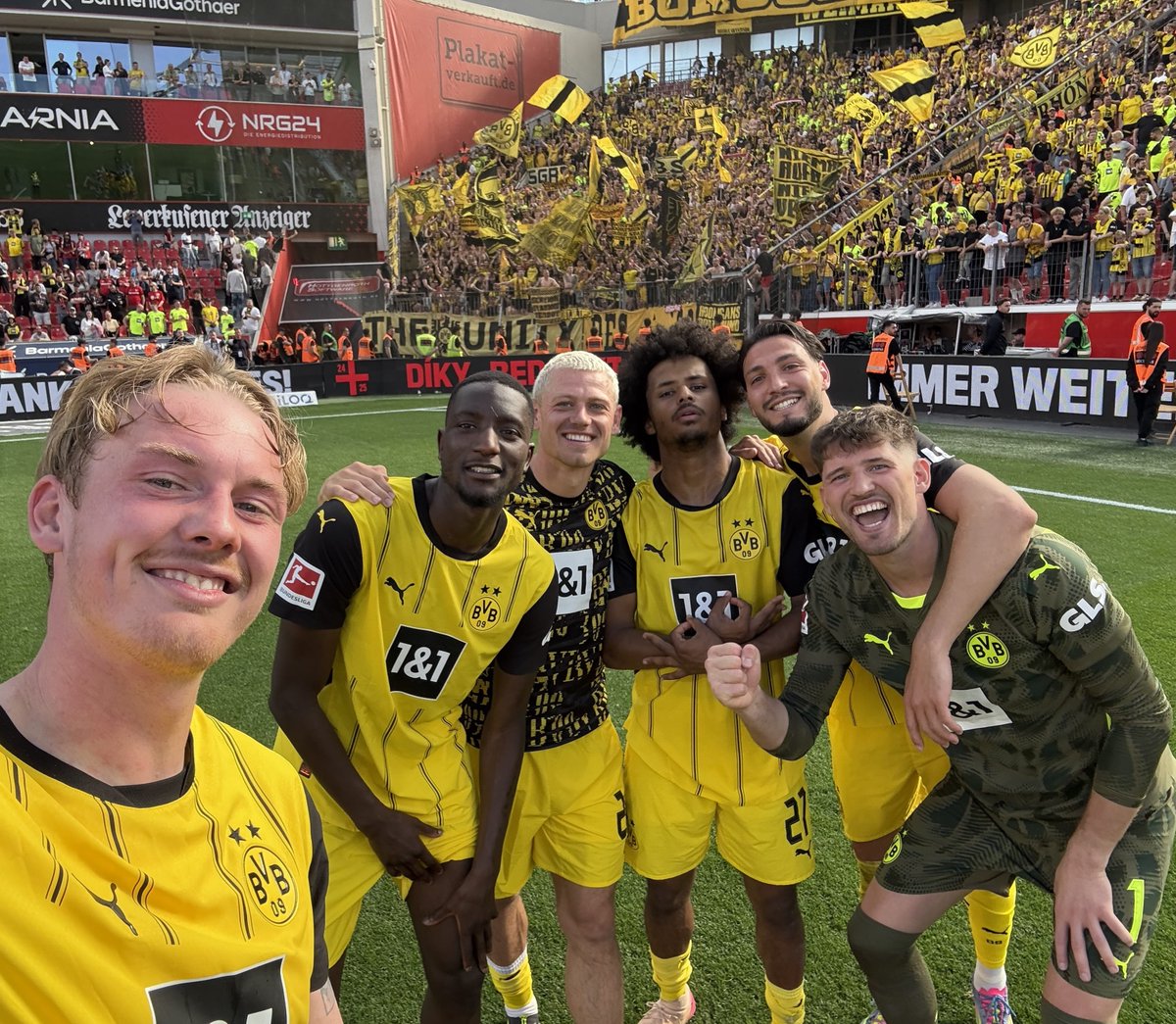 BVB's tweet photo. 🦸‍♂️🦸‍♂️🦸‍♂️🦸‍♂️🦸‍♂️🦸‍♂️ https://t.co/yOWqXzzUYj