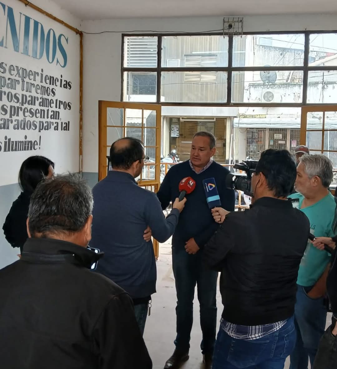 Con la misma convicción de siempre, y con el compromiso y la esperanza intactos, hoy emití mi voto en mi querida Tartagal. Ejercer este derecho es una forma de honrar nuestra historia y seguir fortaleciendo la Democracia, que se construye con la participación de todos.

Que