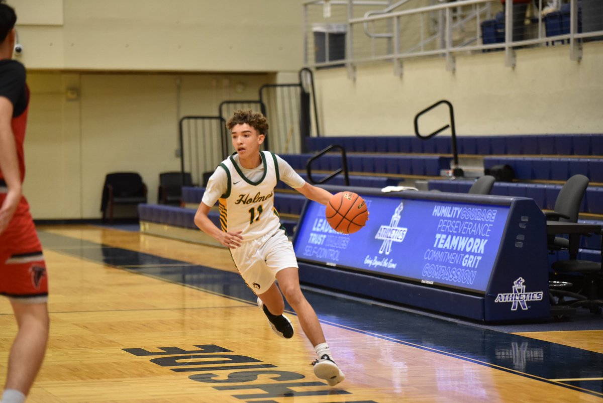 CoachVargas1's tweet image. And that’s 100 points in the @TexasHoopsGASO for @HolmesHuskyBB ‘26 guard Jaylen Conrad. @JaylenConr85241 capped off the weekend with 30 points for the Huskies. @GASOTim @GASOBlue @AlamoCityHoops1