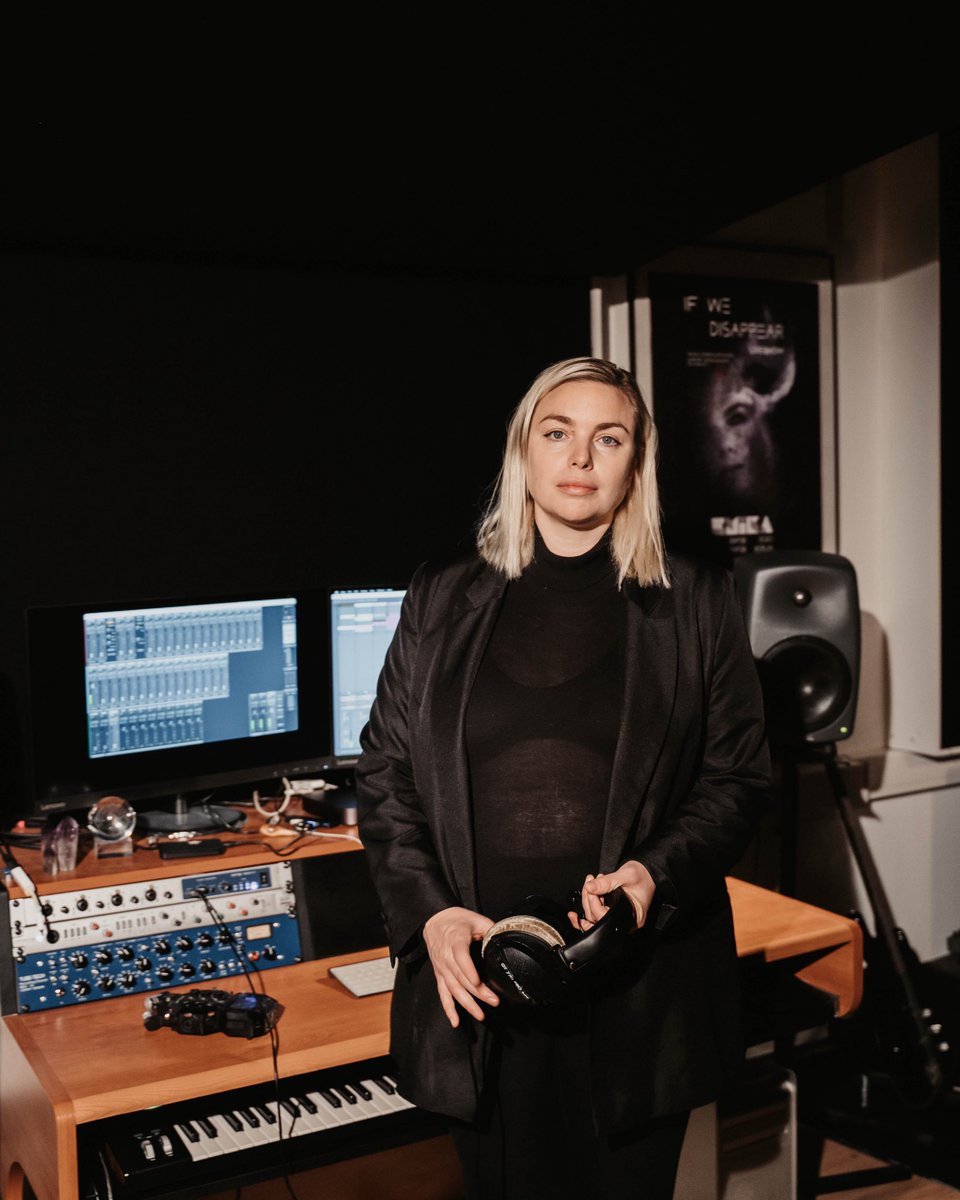 Happy Mothers Day 2025 🫶🏻 I made my EP ‘Frames’ with my son. He heard it first from the inside. Thank you for the pboto @frommergrafie