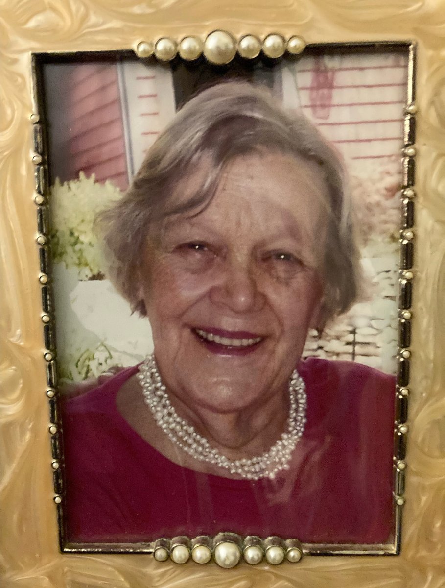 I learned from one of the Greats! 

Thanks to all the spectacular Moms who make the world a better place by raising children well and teaching by example about love and kindness…

Happy Mother’s Day! 💞