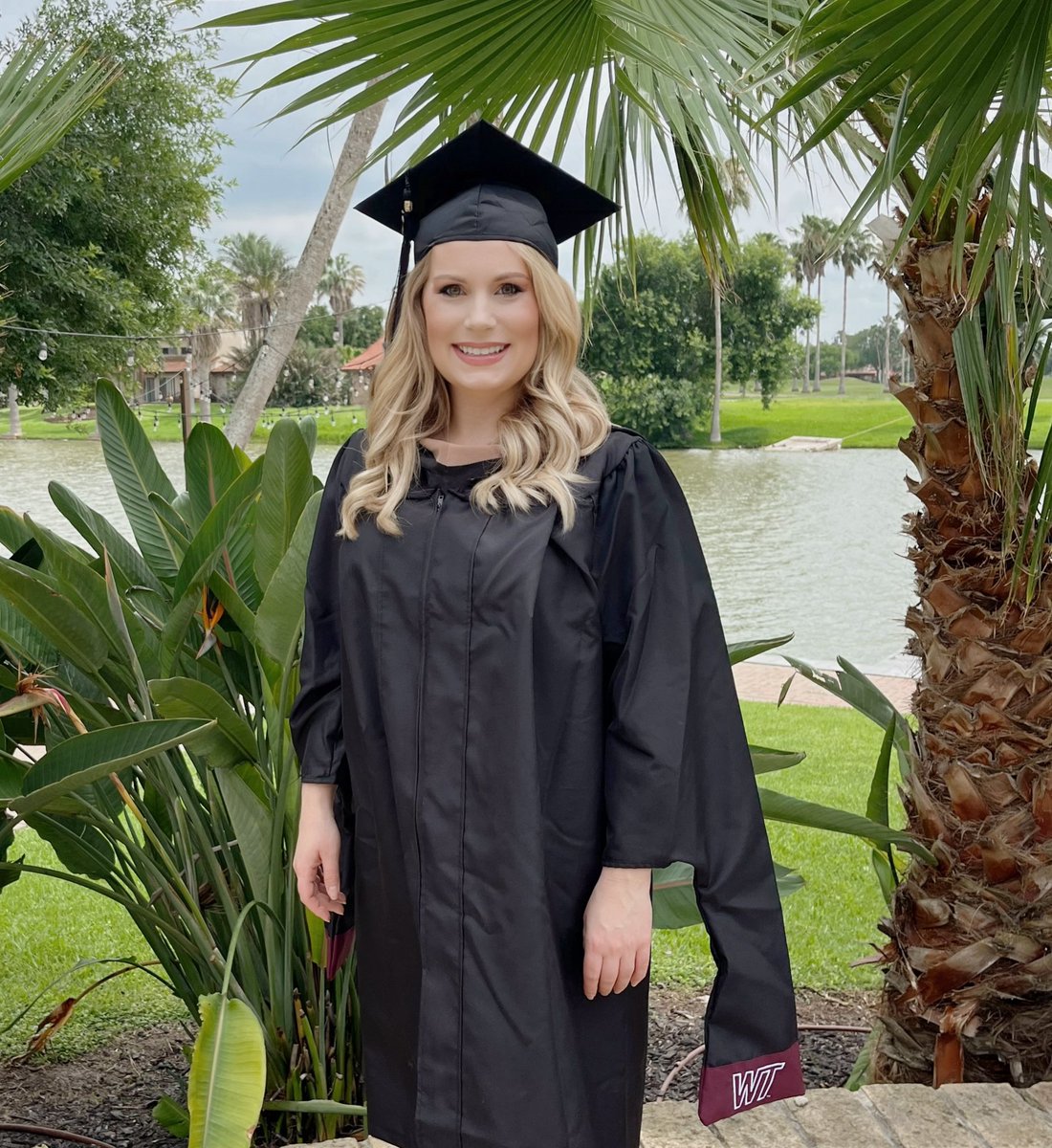 mesolissa's tweet image. I don’t post on X very much, but I am excited to share that after 4 years of doing part time school while working full-time, I am graduating this upcoming weekend with my MBA 🤗.
