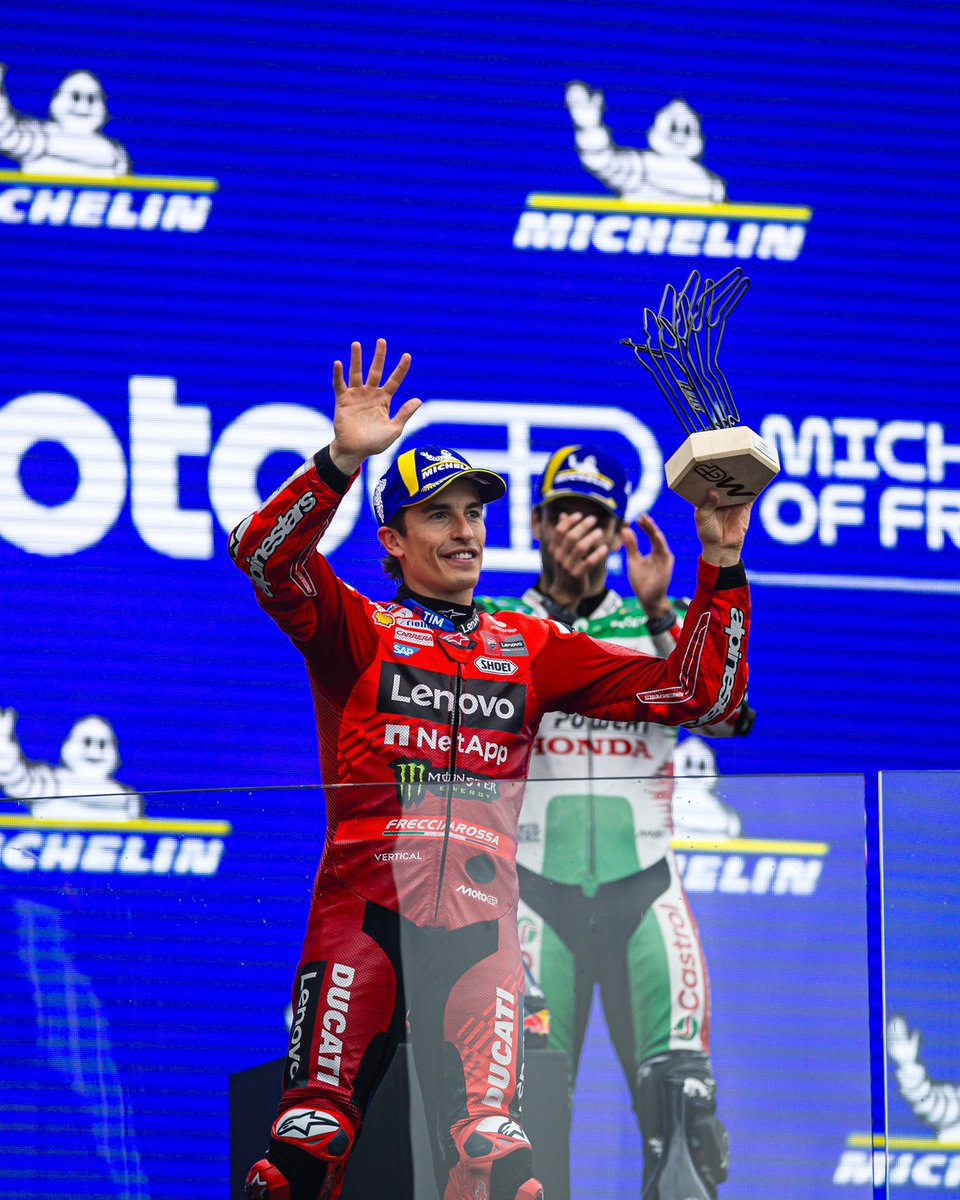 ducaticorse's tweet photo. Just a crazy race but… 🤪
Final P2 and Championship leading 💪🔴
Bravo! 🇫🇷

#ForzaDucati #DucatiLenovoTeam https://t.co/CYckwyhPYH