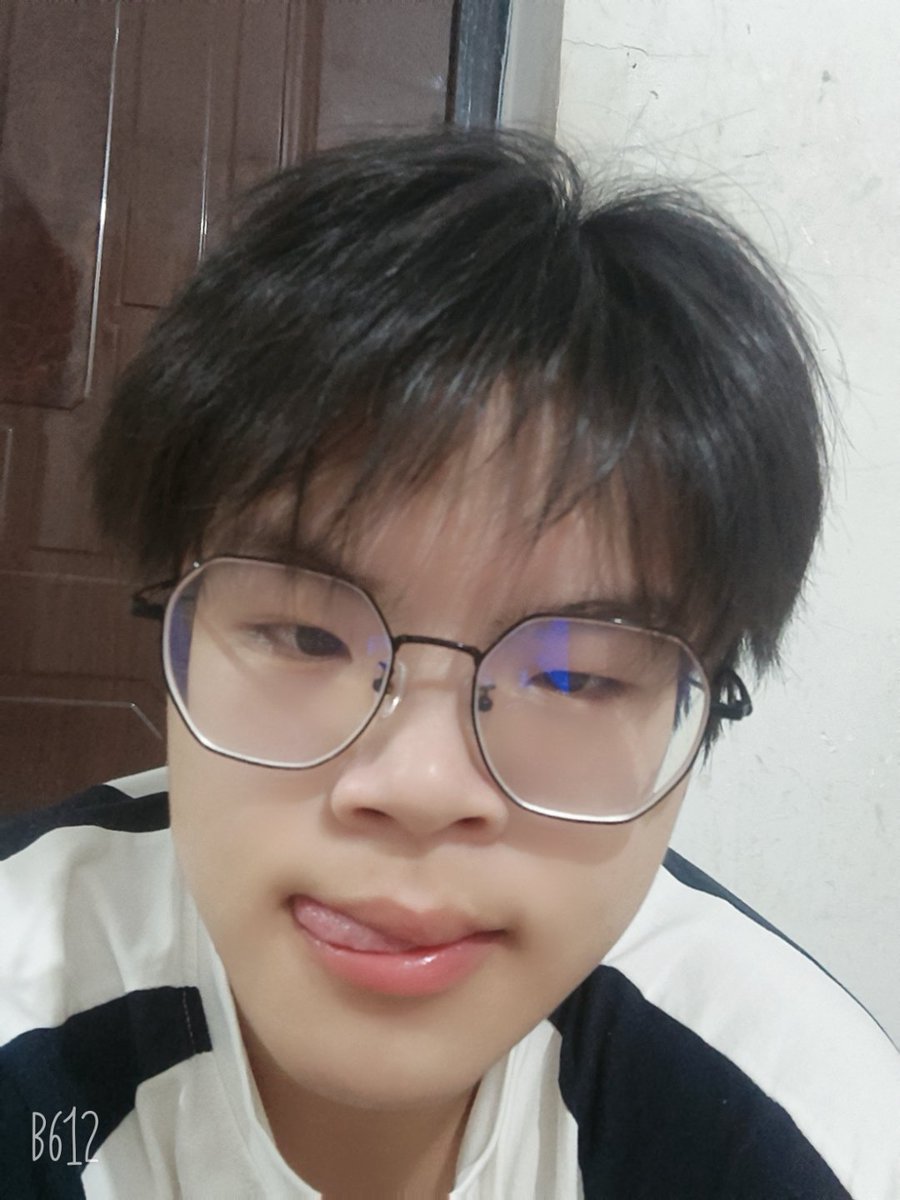 模仿不二家logo拍的