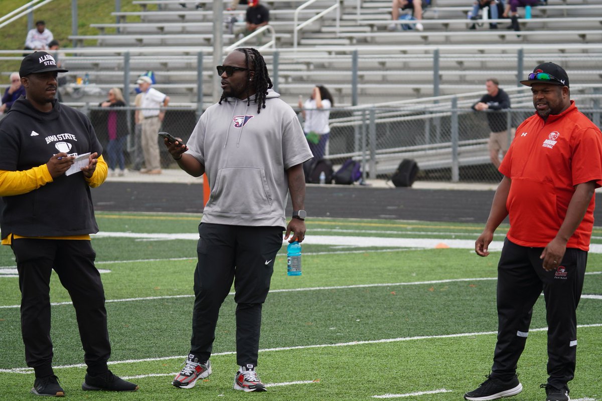 CFIShowcases's tweet image. College Coaches were out in full force at yesterday's Carolinas Mega Showcase... and taking notes!