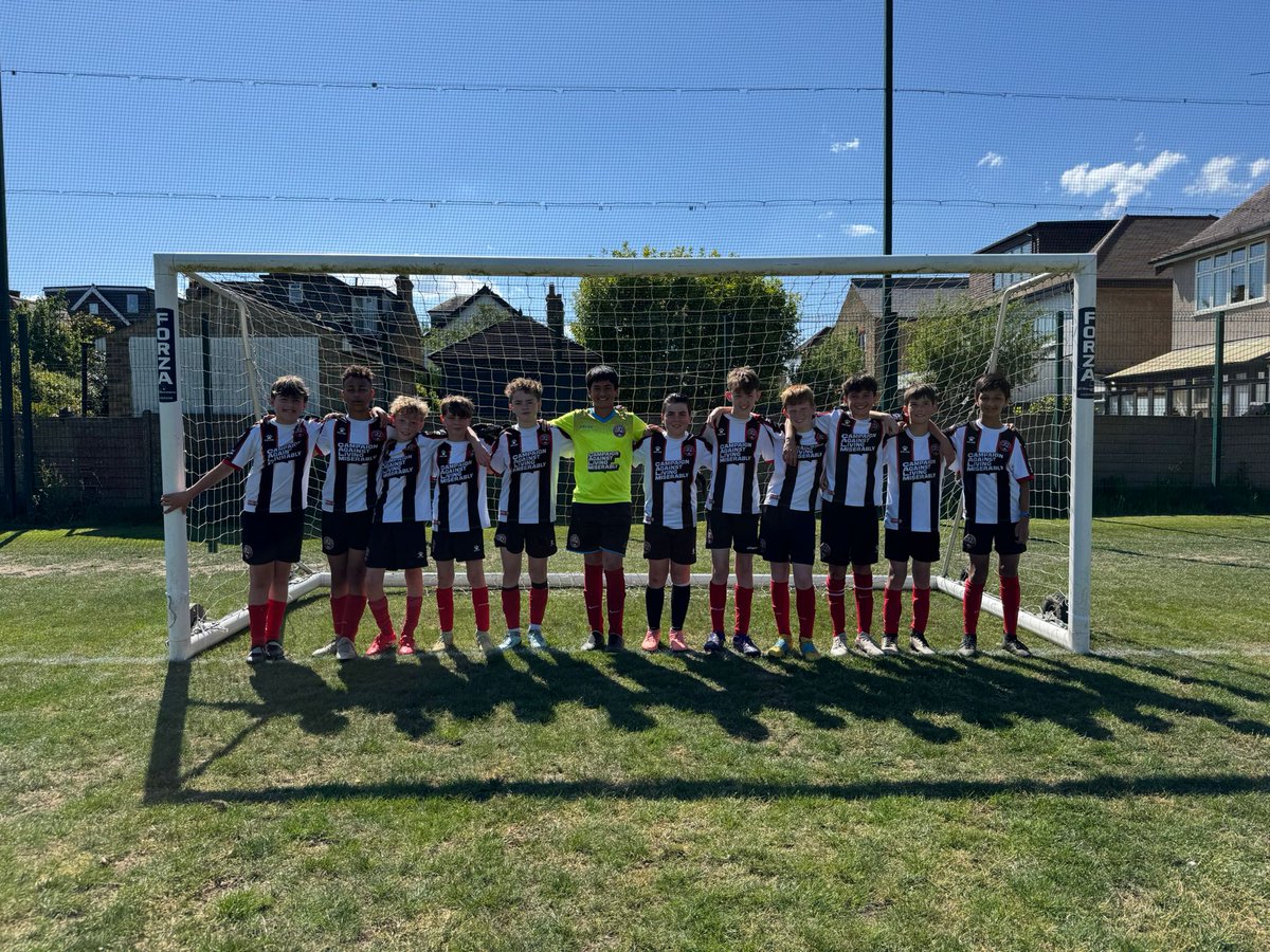 Our U12 Invaders clinched the league running out league winners unbeaten 👏 🏆
Coach Mitch said... 
Absolutely unbelievable achievement from an incredible group. Proud of each and every one of them this season.

Well done Invaders 👏