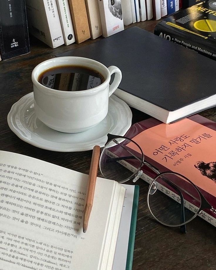 librofilos's tweet photo. Buen día, librófilos https://t.co/AUjieXIglo