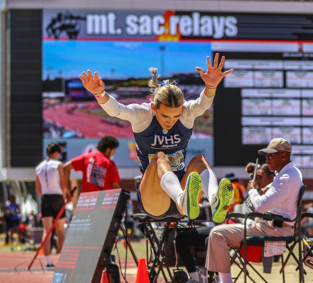 Beth Bourne tweet media