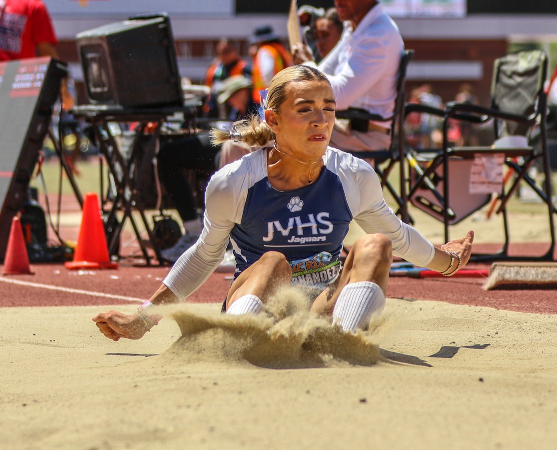 Beth Bourne tweet media