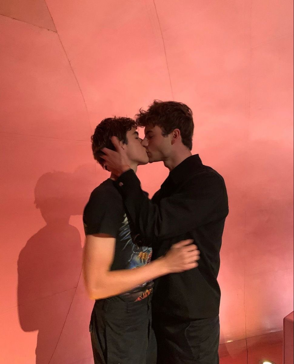 men loving men (@mlmpicz2) on Twitter photo 