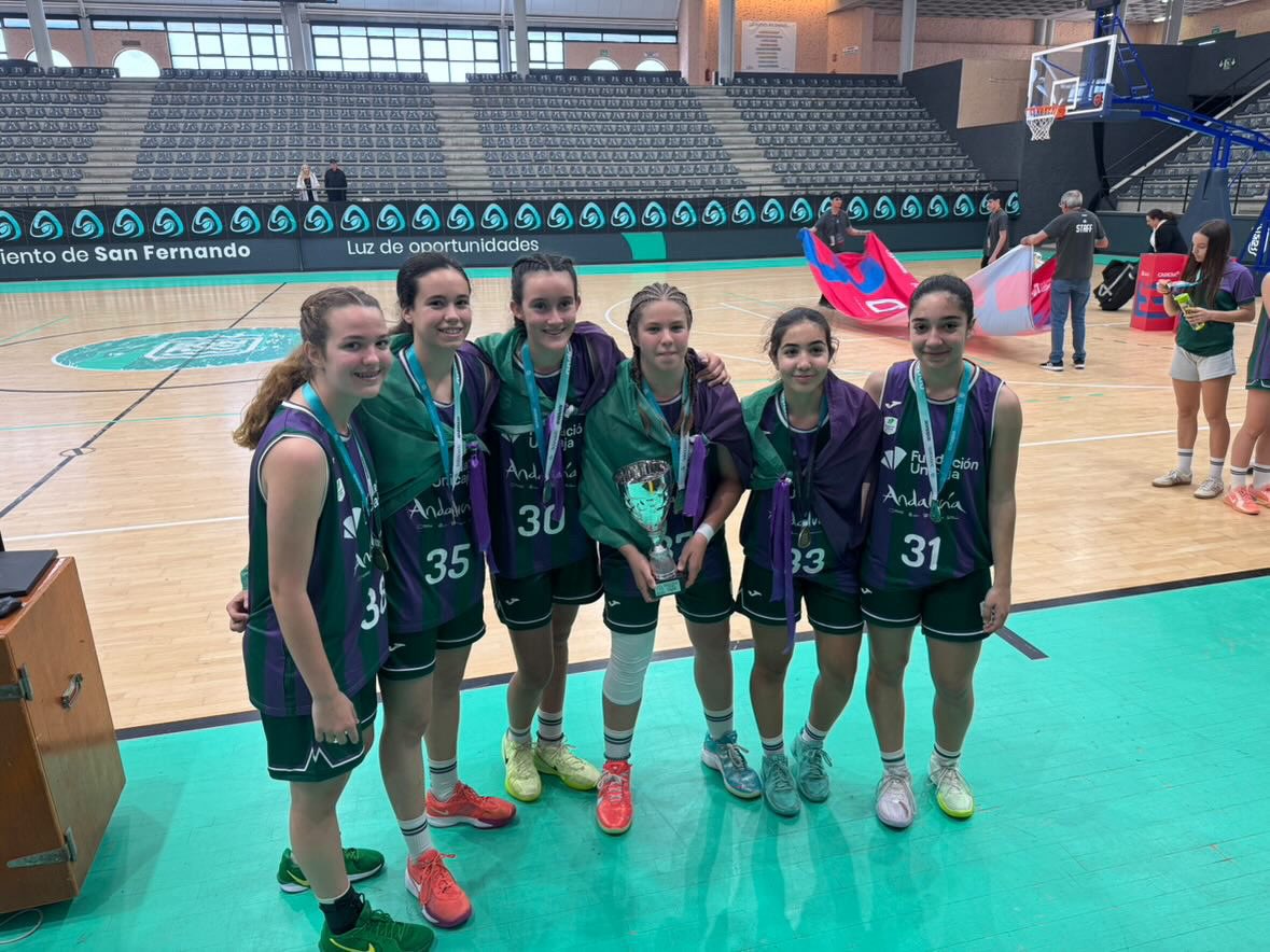 Enhorabuena a <a href="/CanteraUnicajaC/">Cantera UnicajaCB</a> por el 🥇🏆 en el Cto de Andalucía Inf ⛹🏻‍♀️! En especial a Paula, Rocío, Ángela, Miriam, Ana, Carla (ex-jugadoras de EBG), Manu (anterior entrenador de EBG) y Pedro, entrenador de EBG y jugador de nuestro #LN1

<a href="/FundUnicaja/">Fundación Unicaja</a>

#factoriaEBG
#somosEBG🧡💚