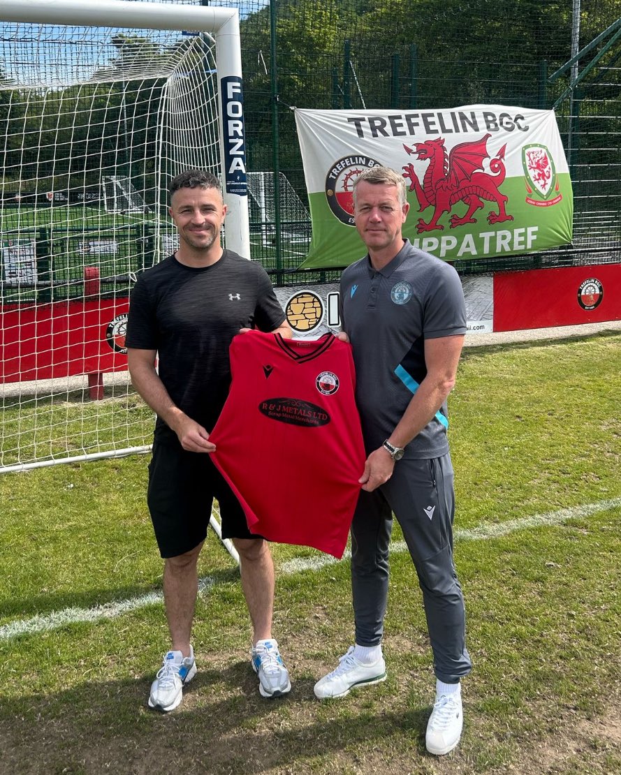 LUKE BOWEN AGREES TO JOIN TREFELIN 

Luke Bowen has agreed in principle to join the club when his current contract expires at the end of the month with Briton Ferry