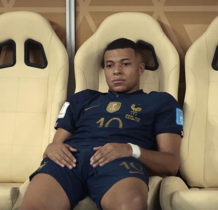 دايما يقدم اداء خورافي ويخسر بسبب اشباه الرجال
الرجل الأول في ريال مدريد ولا عزاء للمتخاذلين
شكرا كيليان 🤍