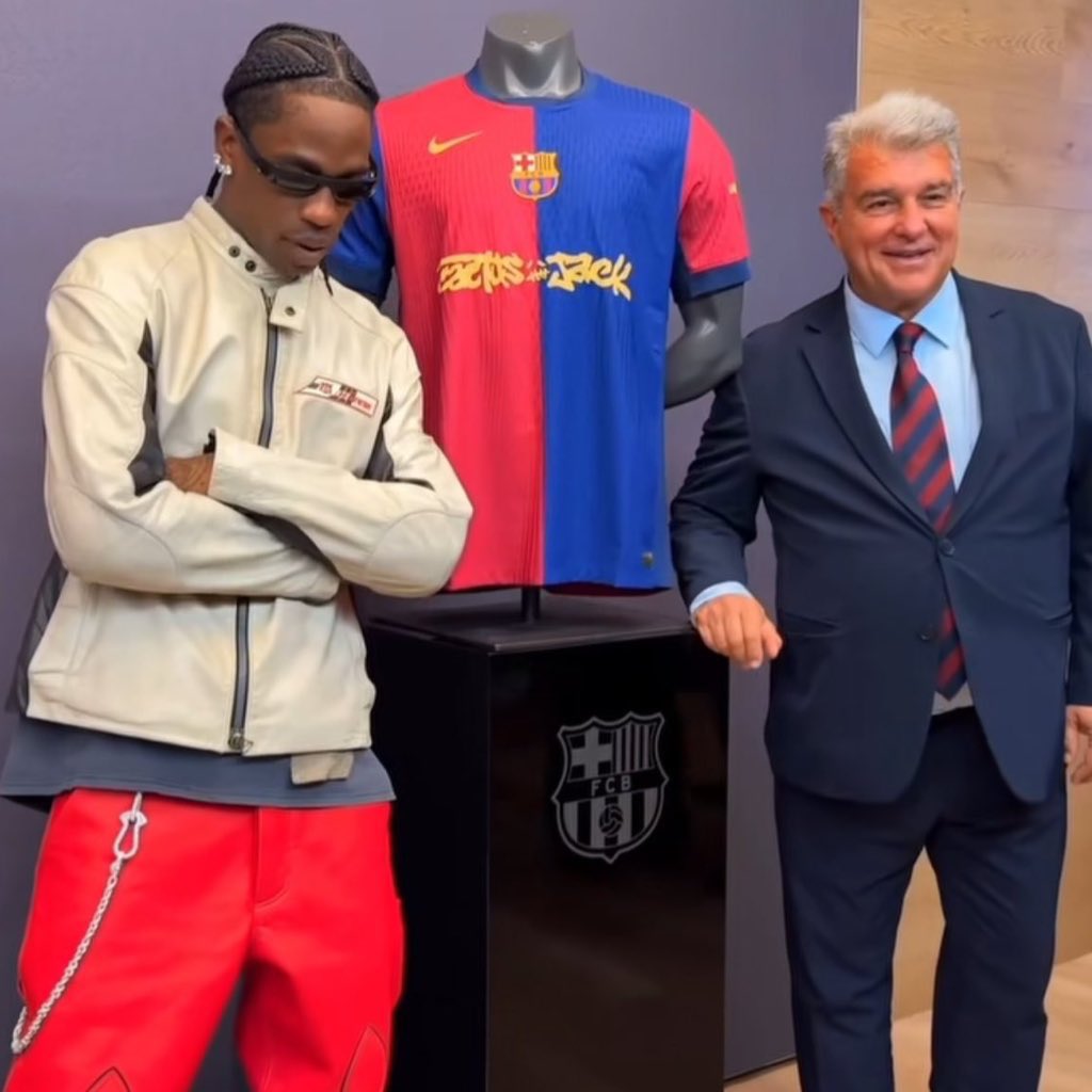 BlazquezFont's tweet image. El Barça ha generado más de 2M€ con su colaboración con Travis Scott. Conciertos gratis, ropa agotada e ilusión en Montjuïc con el protagonista siendo un culer más. Joan Laporta cerró el mejor contrato de patrocinio de la historia. Y eso que solo improvisaba. #FCBarcelona