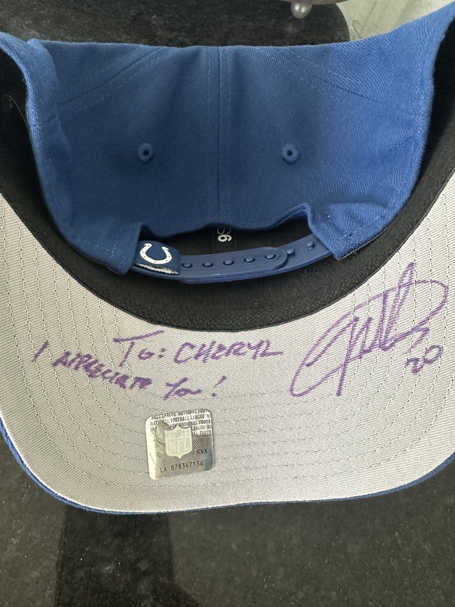 My kids gave me my Mother’s Day present way early bc my daughter is out of town today. They know my love language is Colts football 💙S/O to <a href="/Nick_Cross26/">Nick Cross™️</a> for this and those that made it happen! So very appreciated 🫶🏻