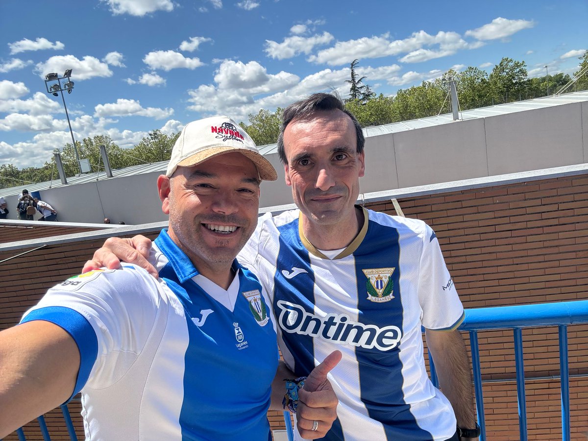 Butarque siempre es un lugar de encuentro con gente que aprecias y hace tiempo que no ves. Aquí estoy con José Boto <a href="/botocomico/">jose boto</a> amigo y uno de los mejores humoristas de este país,de Leganés y apoyando al <a href="/CDLeganes/">C.D. Leganés</a> antes de su actuación esta tarde en la Chocita del Loro.