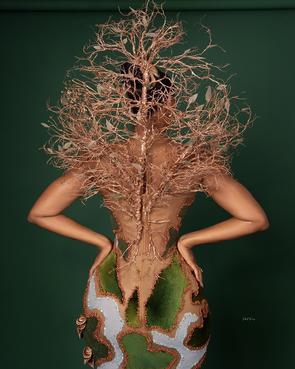 OfficialOsas's tweet image. ✨AMVCA11 #osasighodaro #veekeejames #touchofibee #adellamakeup #photofreak #AMVCA11 ✨✨✨