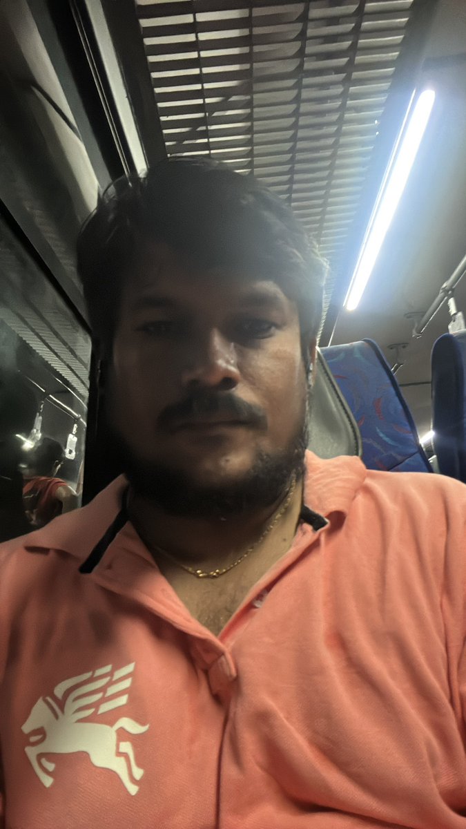 RUBEN60073234's tweet photo. JSM అనే కంపెనీ కీ TGRTC ని లీజ్ కీ ఇచ్చి 

ఇప్పుడు మేము హైదరాబాద్ అర్జెంట్ గా పోవాలి అంటే @missworld డ్యూటీస్ 
బస్సు టికెట్ హన్మకొండ బస్ స్టాండ్ కొట్టకుండా కాజిపేట్ తెగిసుకొని వచ్చి ఇక్కడ 01 గంట పెడితే మాకు అయ్యే తినే లాస్ ఎవరు భర్తీ చేస్తురు @RTCMD @SajjanarVC @SajjanarOffice https://t.co/QqcnsMPonb