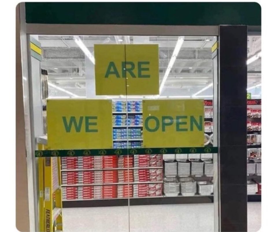 Kulfei's tweet photo. Schrödinger’s supermarket https://t.co/gB4NhKmz5U