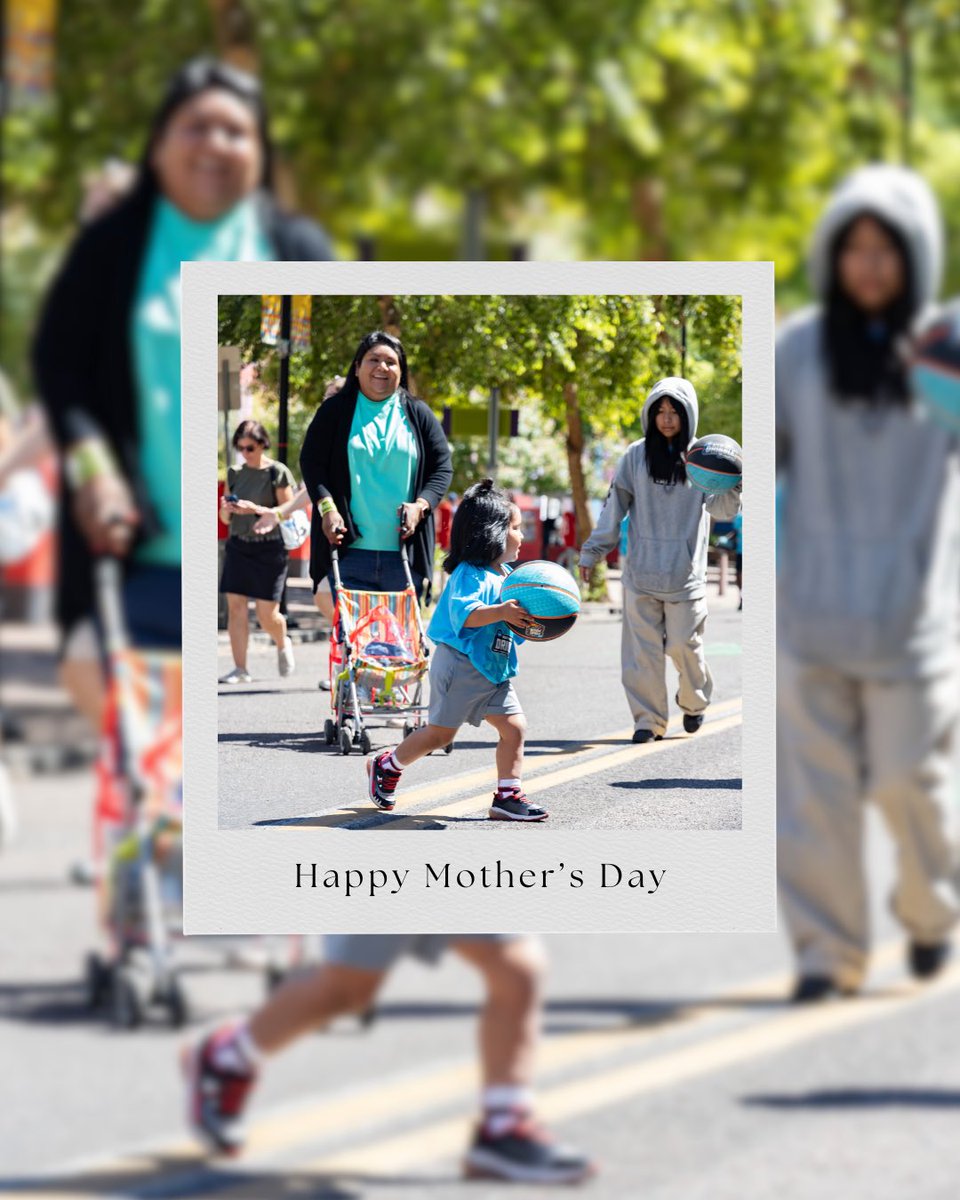 Happy Mother’s Day 💐 to all of you moms who cheer for (and with) your kids!