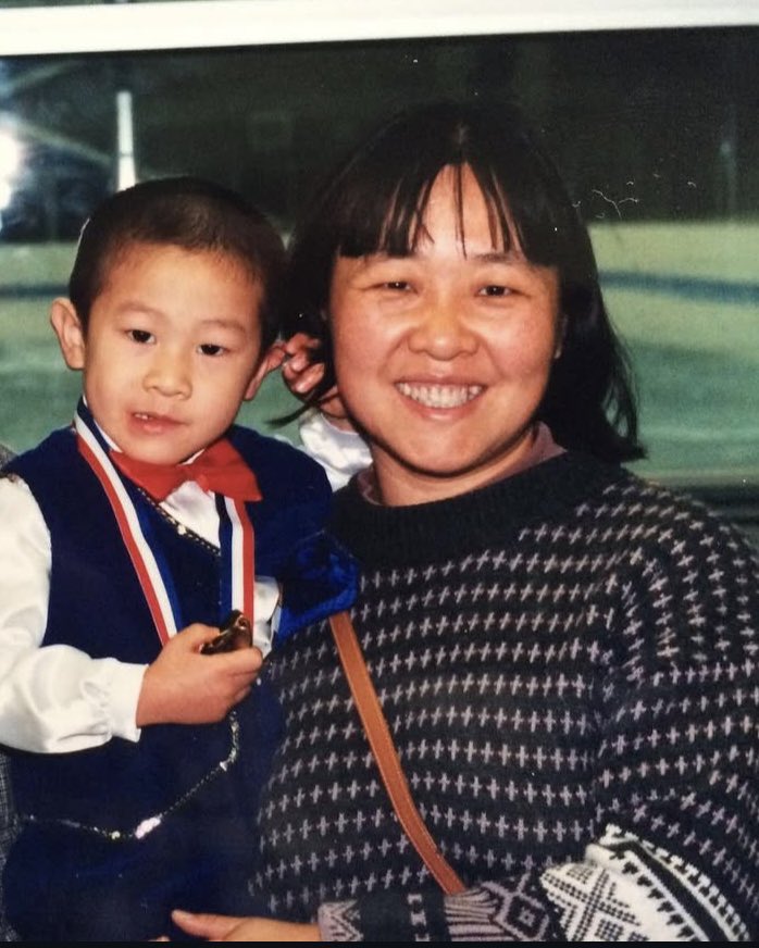 nathansnapshots's tweet image. Happy Mother’s Day to Nathan’s mom Hetty Wang!