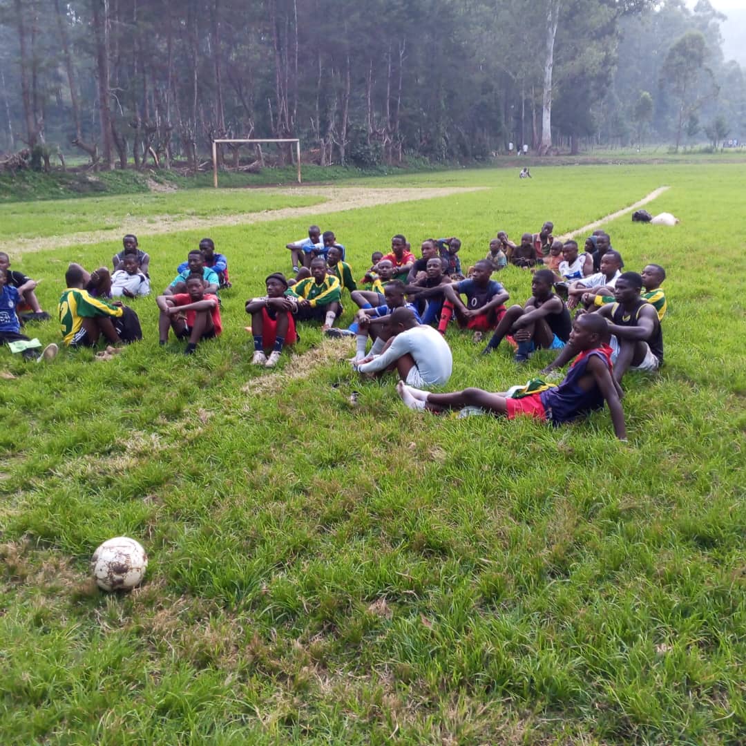 Dimrcongo's tweet image. After all, DIMR is using soccer as a vehicle of hope and mental health for rural young people affected by the war and conflicts in South Kivu. Integrated counseling is provided in their day to day trainings