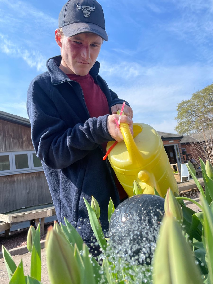 Keeping on top of the watering during this dry spell has been no easy task! Luckily the horticulture team have it all under control ☔